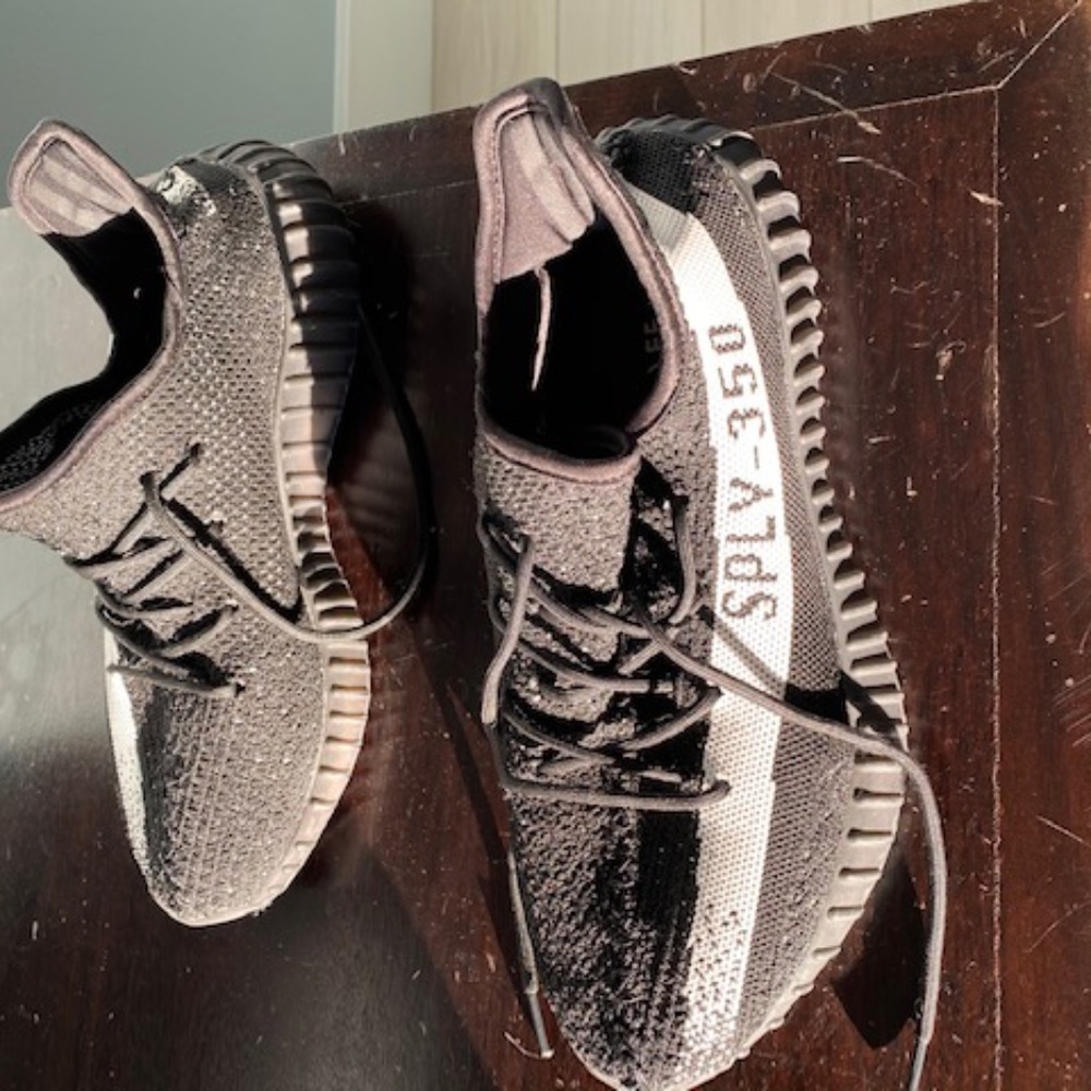 ADDIDAS YEEZY BOOST  SPLY-350. OREO